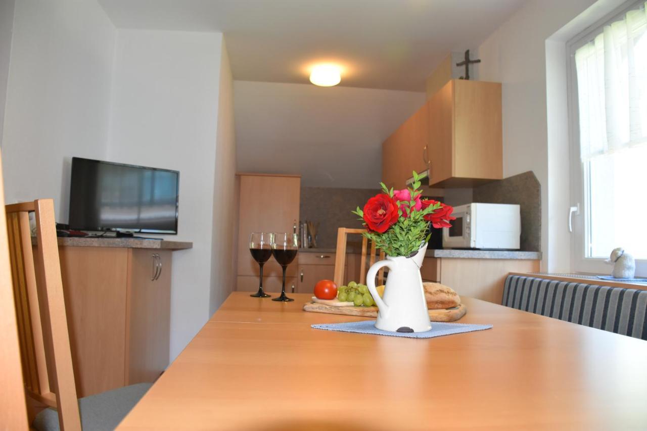 Haus Mortna Apartment Liesing Exterior photo
